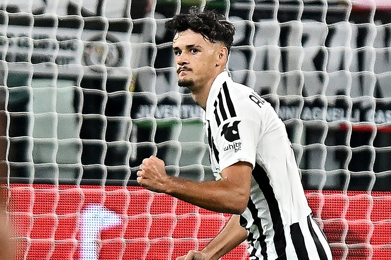 Kerim Alajbegović fenomenalnom asistencijom spasio Juventus poraza na Sardiniji