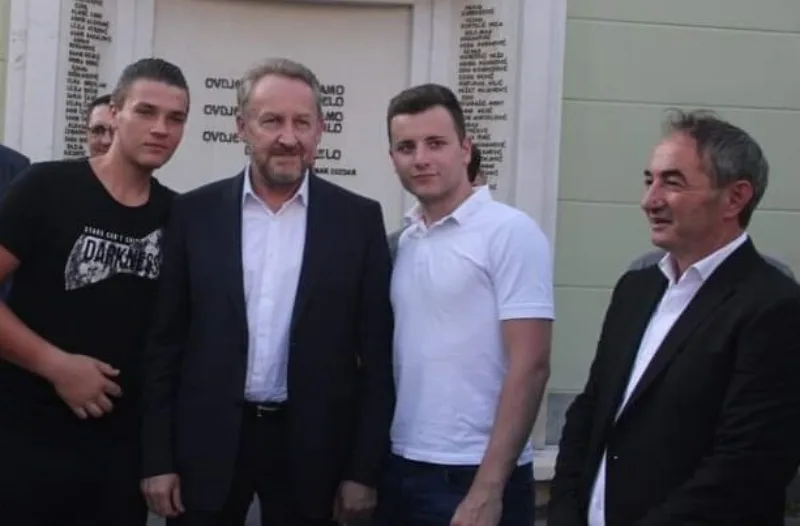 Bakir na 'mukama', čuveni Hodža postavio uvjet: Ko će biti novi premijer FBiH? Već poznato ime novog ministra policije
